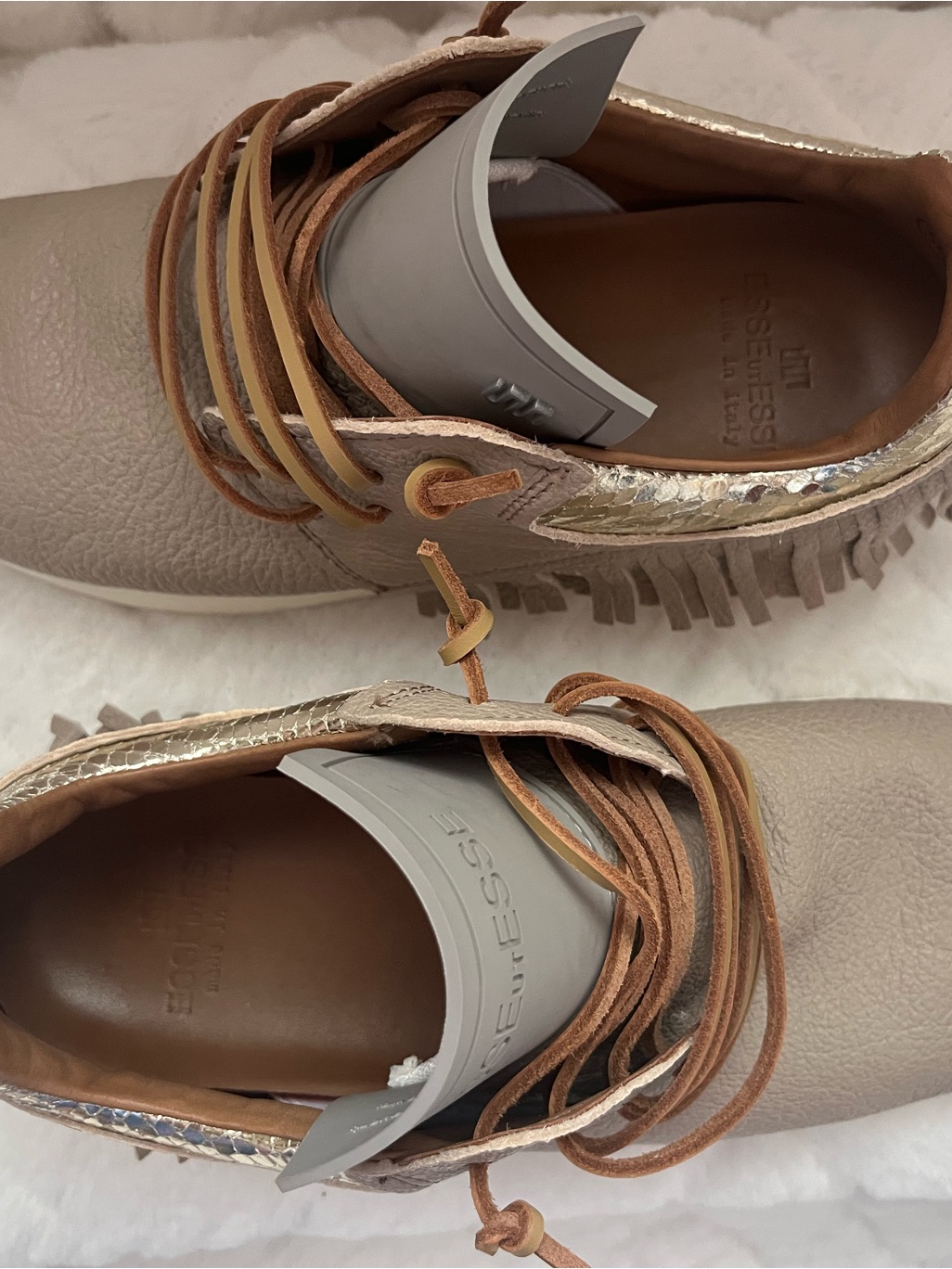 Beige Leather Lace-Up Women's Shoes With Fringe And Gold Detail